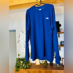 The North Face Men's Long-Sleeve Crew Neck Shirt - Navy